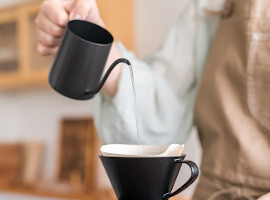 コーヒーを入れる